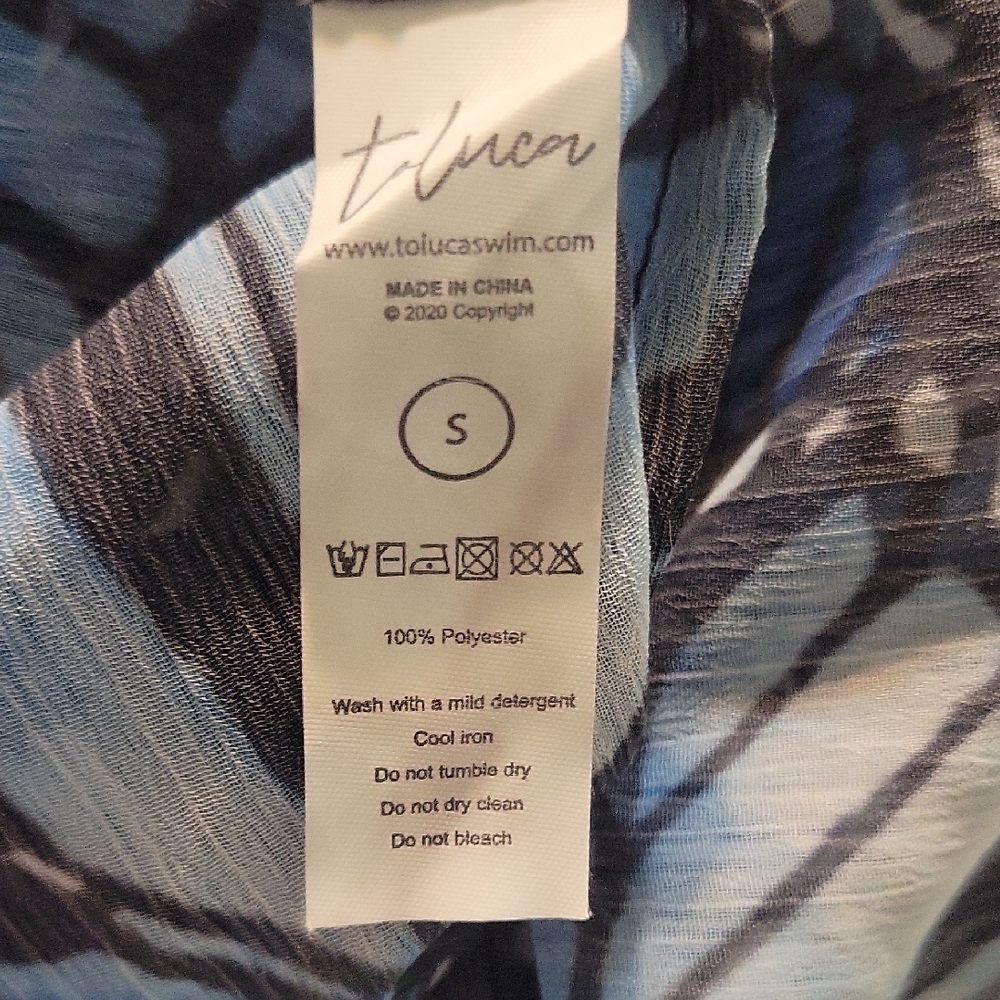 Toluca NWOT Butterfly Patter Cover-up